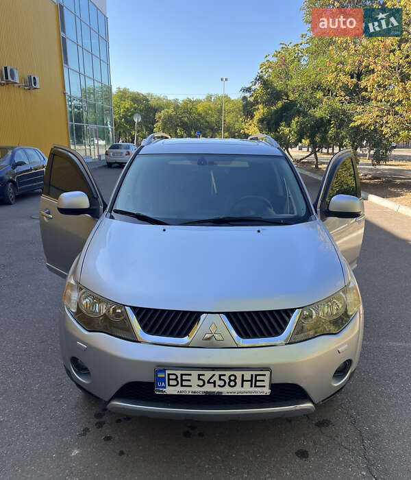 Mitsubishi Outlander 2008