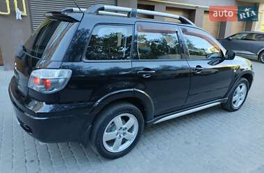 Внедорожник / Кроссовер Mitsubishi Outlander 2006 в 