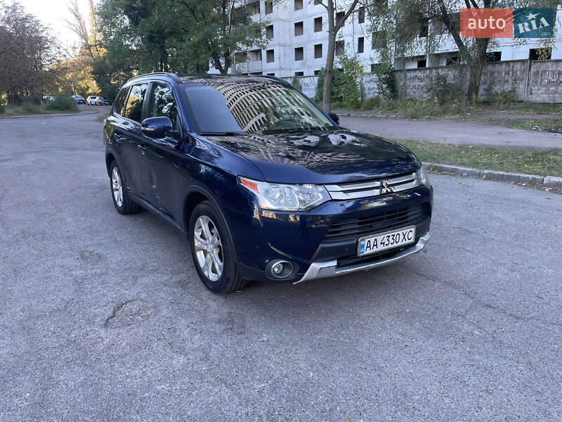 Mitsubishi Outlander 2014