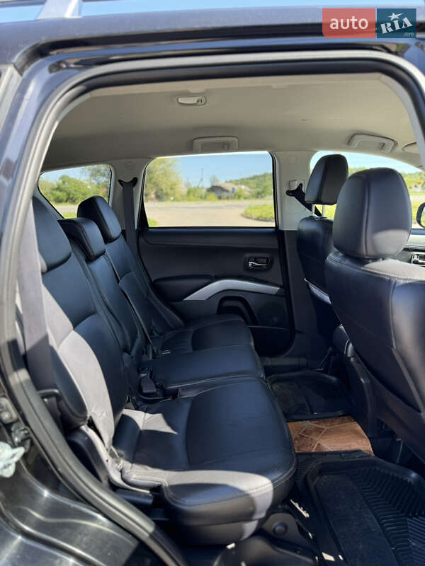 Позашляховик / Кросовер Mitsubishi Outlander 2010 в Львові