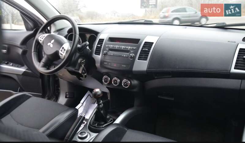 Внедорожник / Кроссовер Mitsubishi Outlander 2009 в Львове