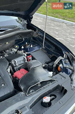 Внедорожник / Кроссовер Mitsubishi Outlander 2013 в 