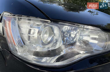 Внедорожник / Кроссовер Mitsubishi Outlander 2010 в 
