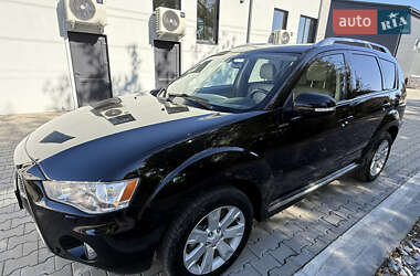 Внедорожник / Кроссовер Mitsubishi Outlander 2010 в 