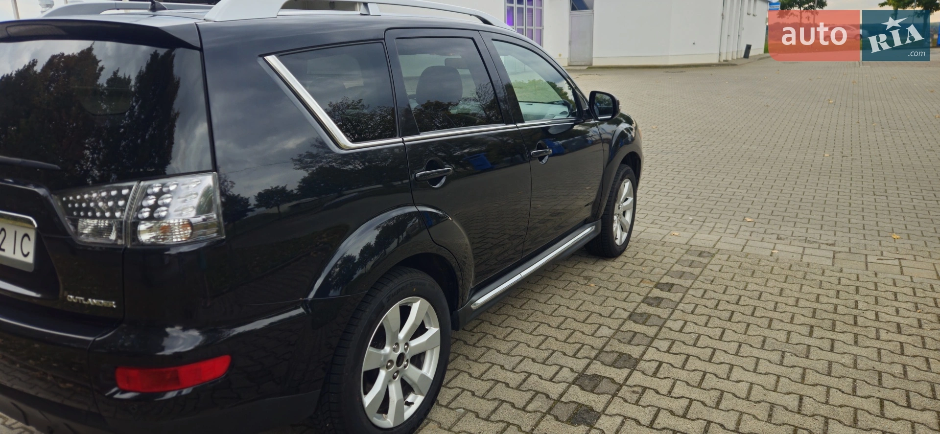 2010 Mitsubishi Outlander - мініатюра 5