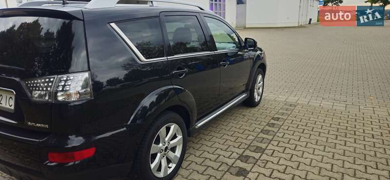 Внедорожник / Кроссовер Mitsubishi Outlander 2010 в Ирпене