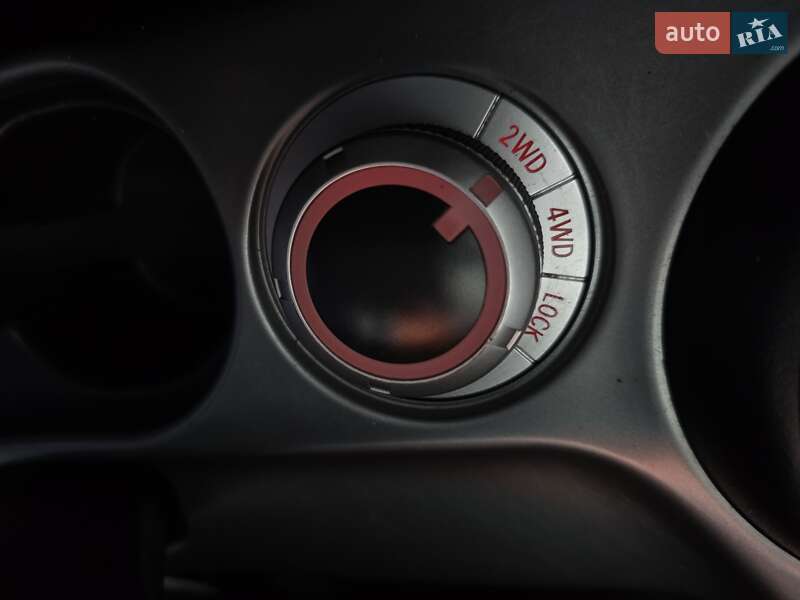 Внедорожник / Кроссовер Mitsubishi Outlander 2010 в Калуше