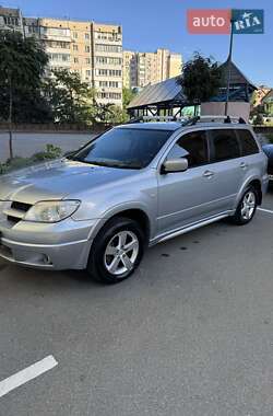 Позашляховик / Кросовер Mitsubishi Outlander 2009 в Києві