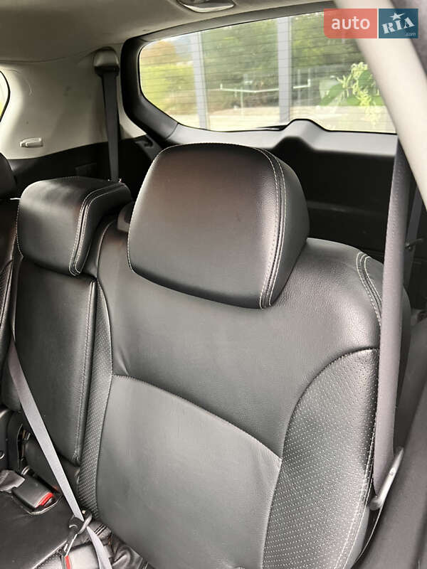 Внедорожник / Кроссовер Mitsubishi Outlander 2012 в Тячеве