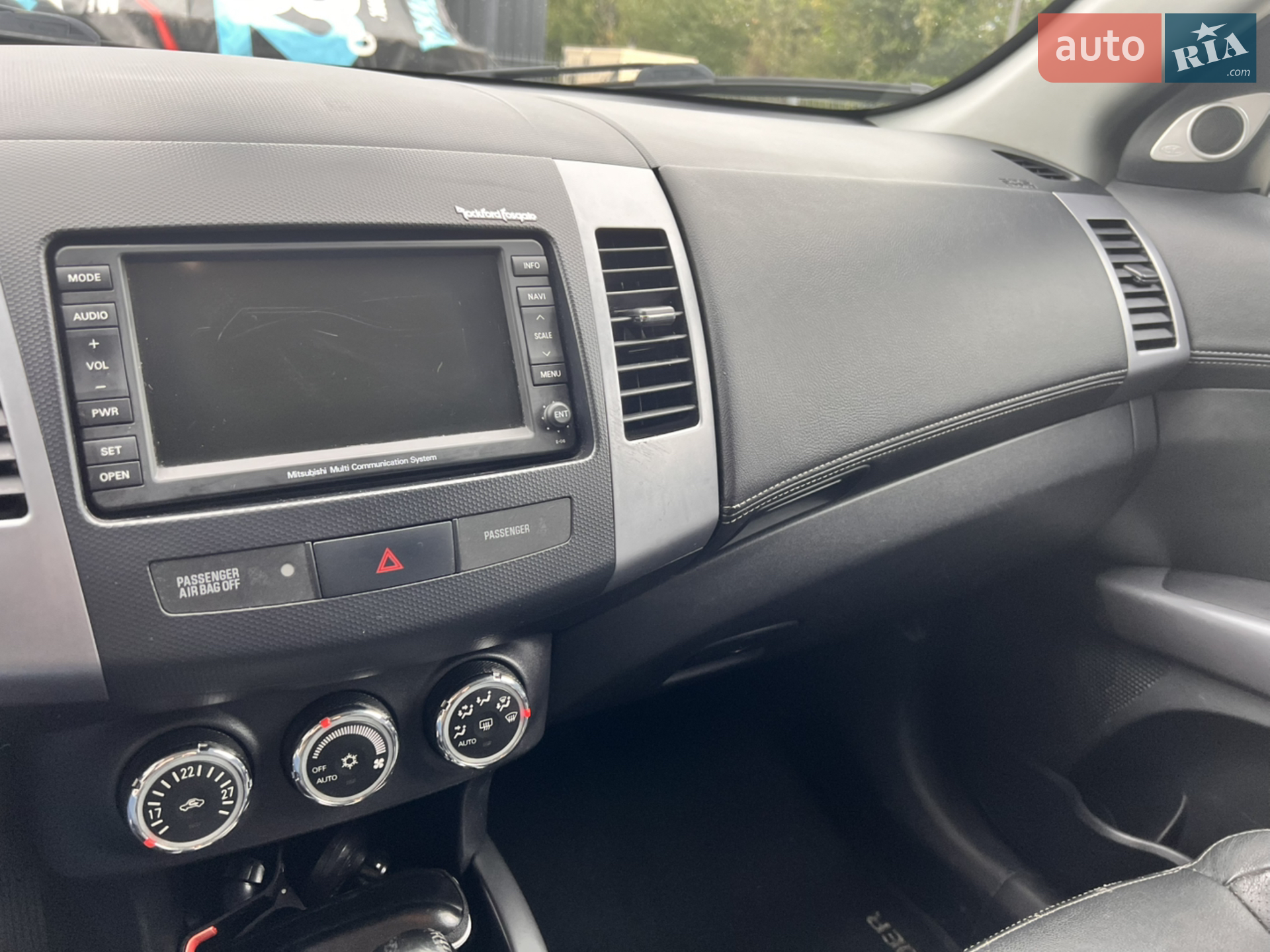 2012 Mitsubishi Outlander - мініатюра 17