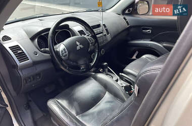 Внедорожник / Кроссовер Mitsubishi Outlander 2007 в 
