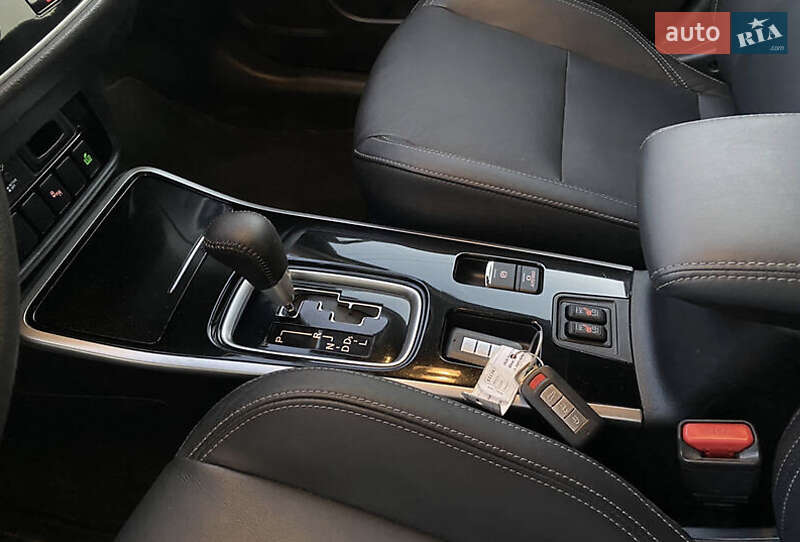Внедорожник / Кроссовер Mitsubishi Outlander 2020 в Тернополе