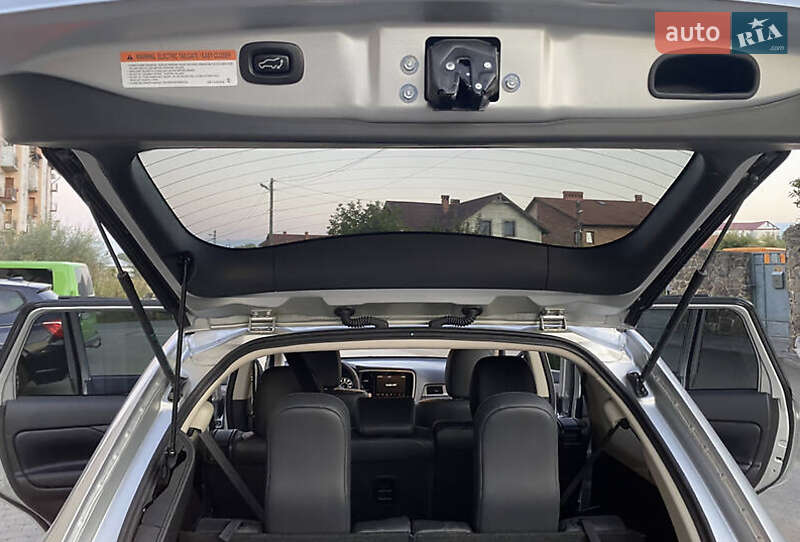 Внедорожник / Кроссовер Mitsubishi Outlander 2020 в Тернополе