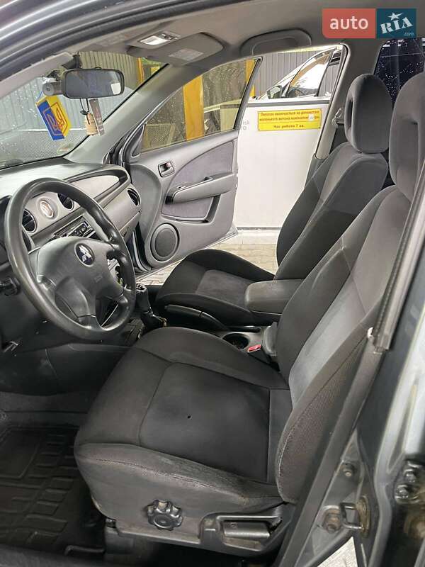 Внедорожник / Кроссовер Mitsubishi Outlander 2004 в Хмельницком