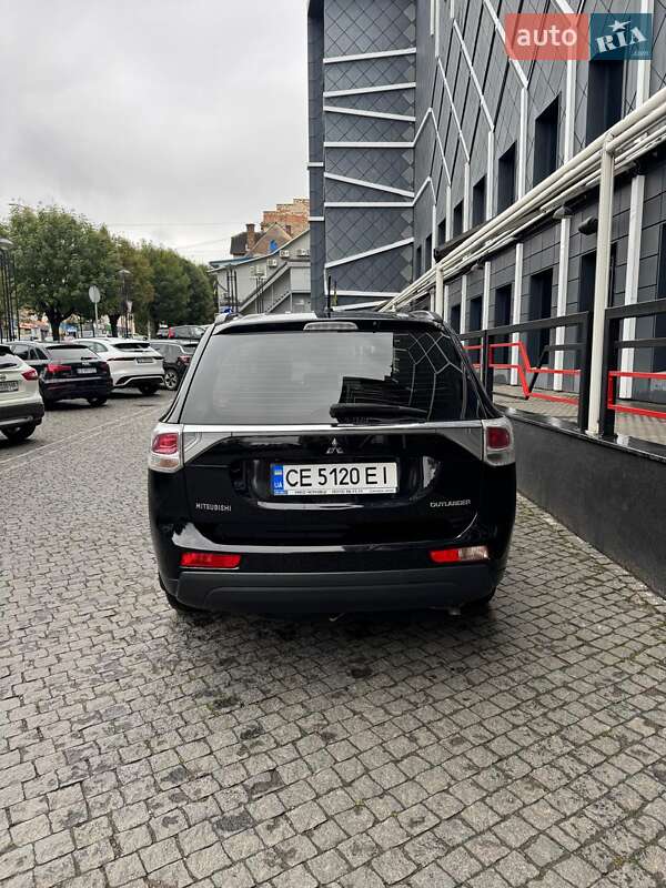 Позашляховик / Кросовер Mitsubishi Outlander 2013 в Чернівцях