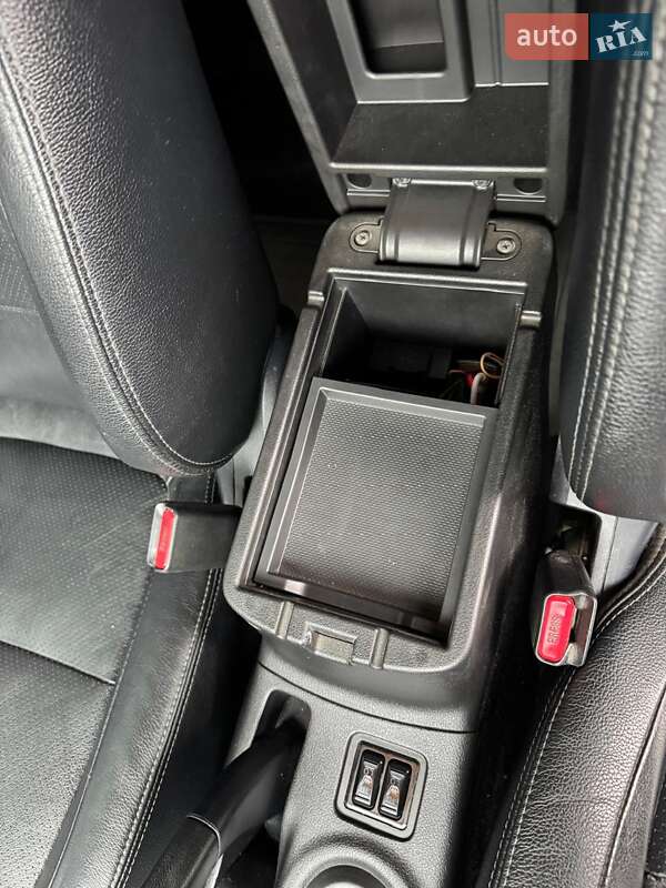 Позашляховик / Кросовер Mitsubishi Outlander 2013 в Чернівцях