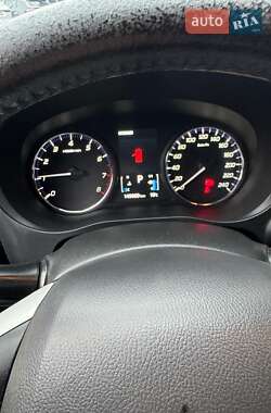 Внедорожник / Кроссовер Mitsubishi Outlander 2013 в 