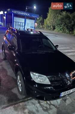 Позашляховик / Кросовер Mitsubishi Outlander 2005 в Чернігові