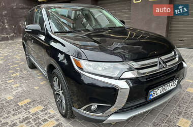 Позашляховик / Кросовер Mitsubishi Outlander 2015 в Вінниці