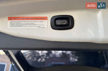 Внедорожник / Кроссовер Mitsubishi Outlander 2013 в 