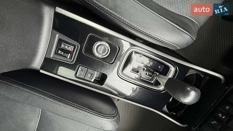 Внедорожник / Кроссовер Mitsubishi Outlander 2017 в Киеве фото 9 Внедорожник / Кроссовер Mitsubishi Outlander 2017 в Киеве