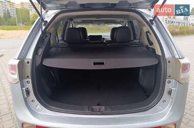Внедорожник / Кроссовер Mitsubishi Outlander 2013 в 