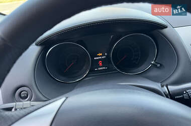 Внедорожник / Кроссовер Mitsubishi Outlander 2006 в 