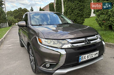 Внедорожник / Кроссовер Mitsubishi Outlander 2018 в 