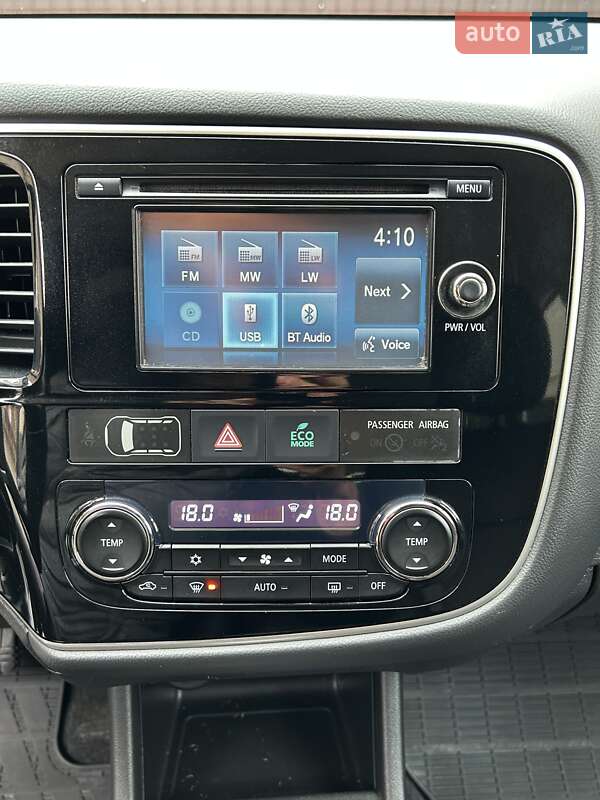 Внедорожник / Кроссовер Mitsubishi Outlander 2012 в Ровно