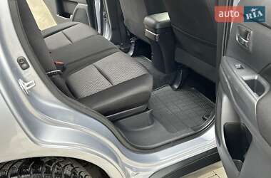 Внедорожник / Кроссовер Mitsubishi Outlander 2012 в 