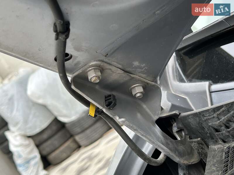 Внедорожник / Кроссовер Mitsubishi Outlander 2012 в Ровно