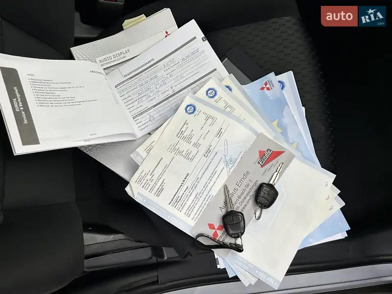Внедорожник / Кроссовер Mitsubishi Outlander 2012 в Ровно документ