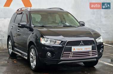Внедорожник / Кроссовер Mitsubishi Outlander 2010 в 