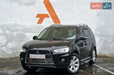 Внедорожник / Кроссовер Mitsubishi Outlander 2010 в 