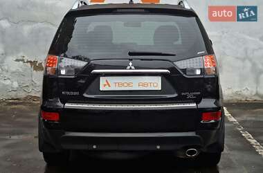 Внедорожник / Кроссовер Mitsubishi Outlander 2010 в 