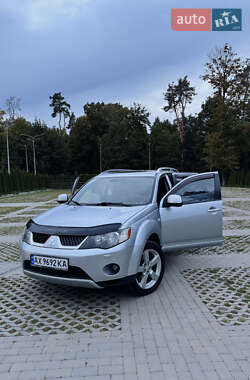 Внедорожник / Кроссовер Mitsubishi Outlander 2009 в 
