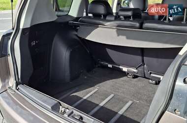 Внедорожник / Кроссовер Mitsubishi Outlander 2011 в 