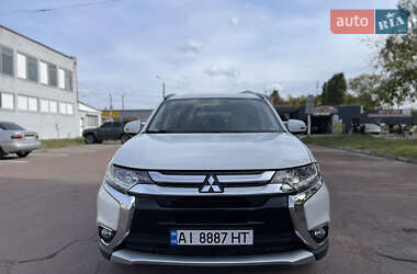 Позашляховик / Кросовер Mitsubishi Outlander 2016 в Чернігові