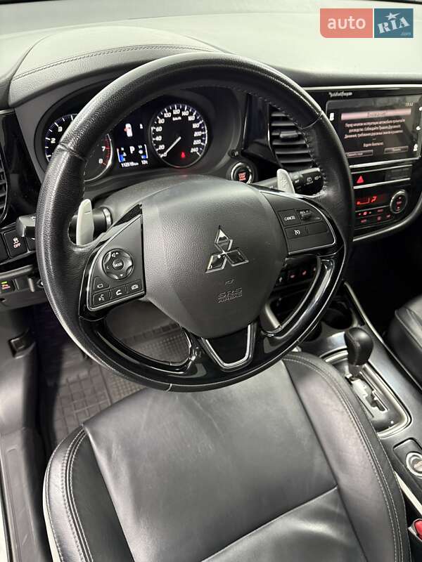 Внедорожник / Кроссовер Mitsubishi Outlander 2018 в Одессе