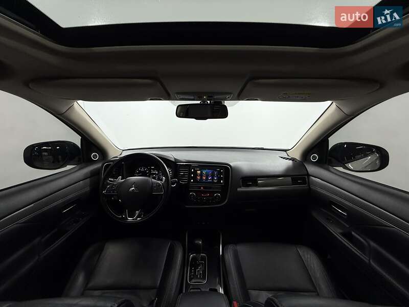 Внедорожник / Кроссовер Mitsubishi Outlander 2018 в Одессе