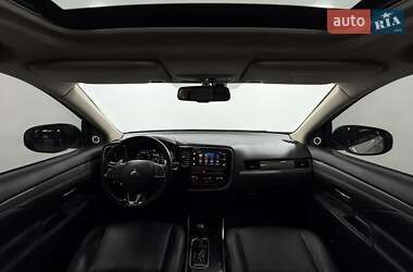 Внедорожник / Кроссовер Mitsubishi Outlander 2018 в 