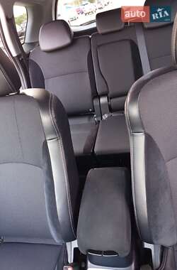 Внедорожник / Кроссовер Mitsubishi Outlander 2011 в 