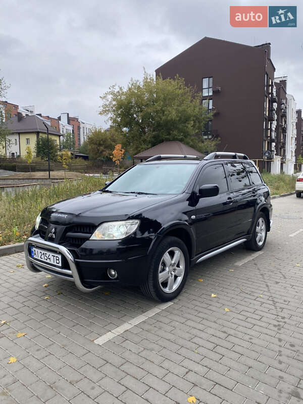 Внедорожник / Кроссовер Mitsubishi Outlander 2008 в 