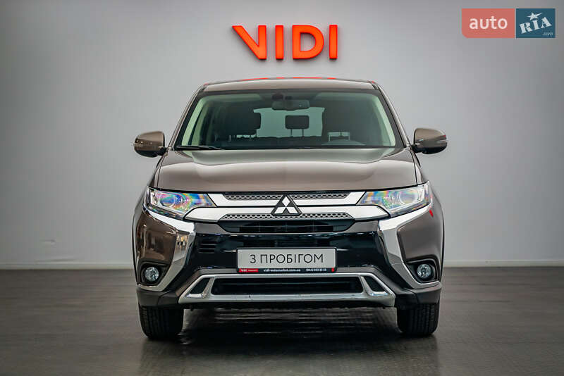 Внедорожник / Кроссовер Mitsubishi Outlander 2021 в Киеве