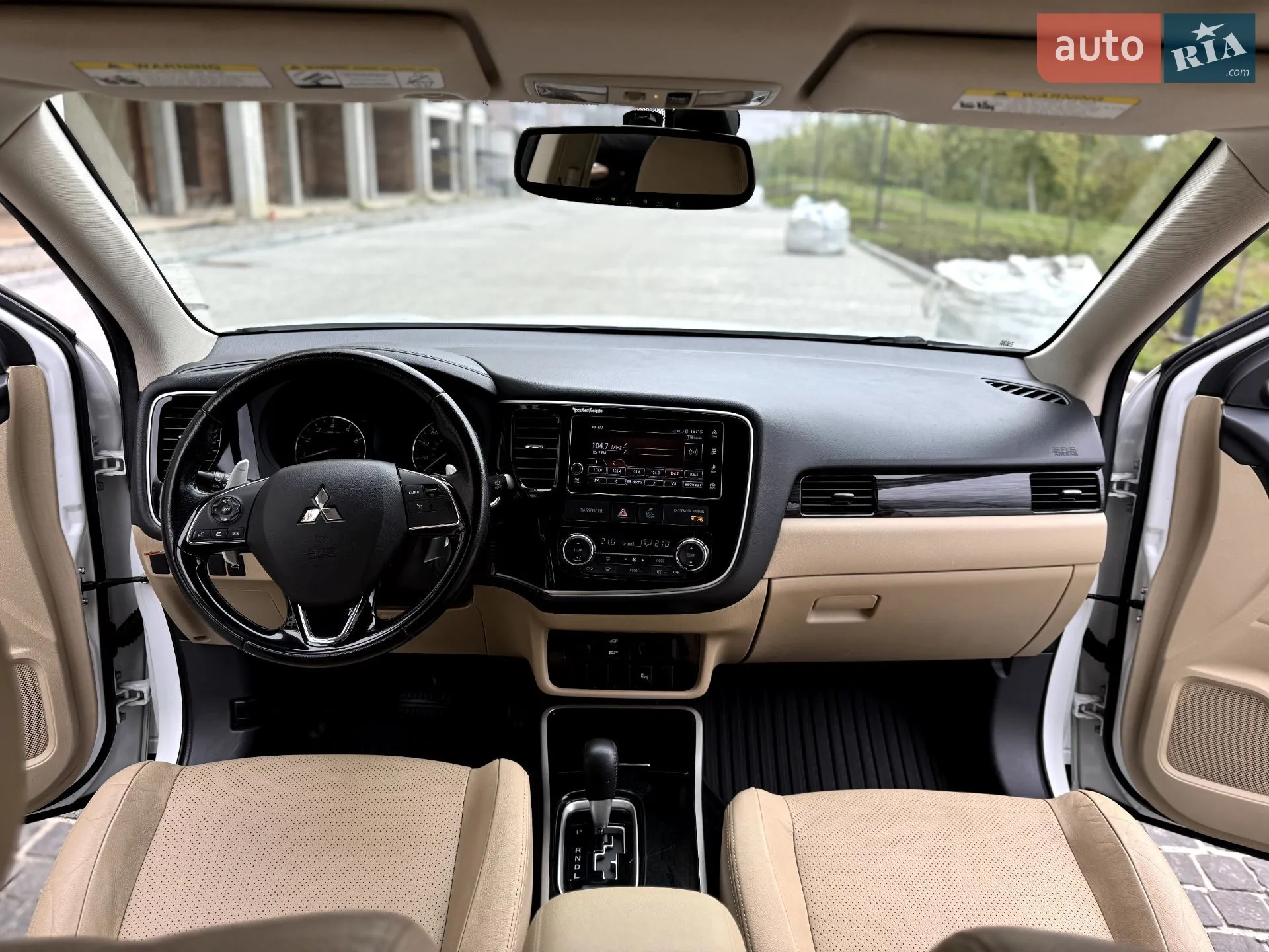 2016 Mitsubishi Outlander - мініатюра 19