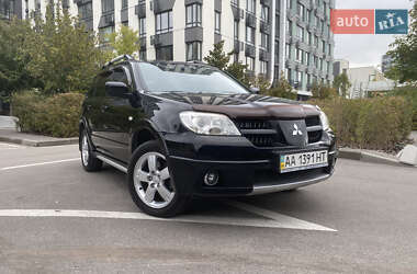Внедорожник / Кроссовер Mitsubishi Outlander 2008 в 