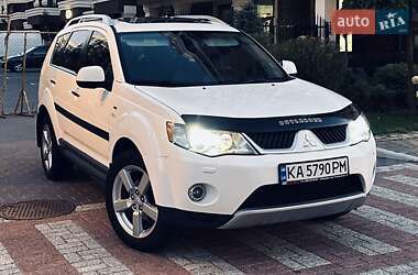 Позашляховик / Кросовер Mitsubishi Outlander 2010 в Києві