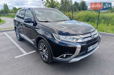 Внедорожник / Кроссовер Mitsubishi Outlander 2017 в Боярке