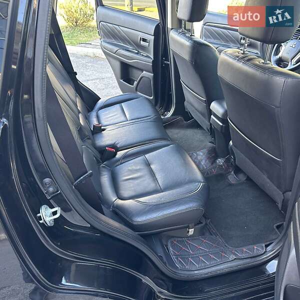 Внедорожник / Кроссовер Mitsubishi Outlander 2018 в Запорожье