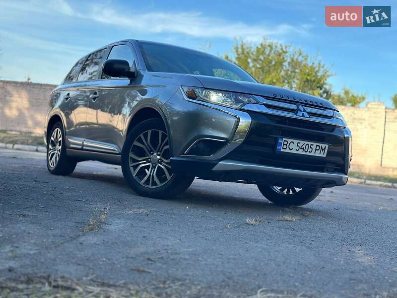 Mitsubishi Outlander 2016
